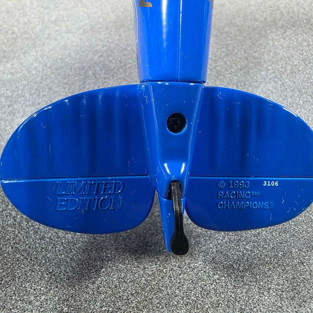 Richard Petty Tribute to the King Hooters 500 Airplane Blue Excellent 43 Decor